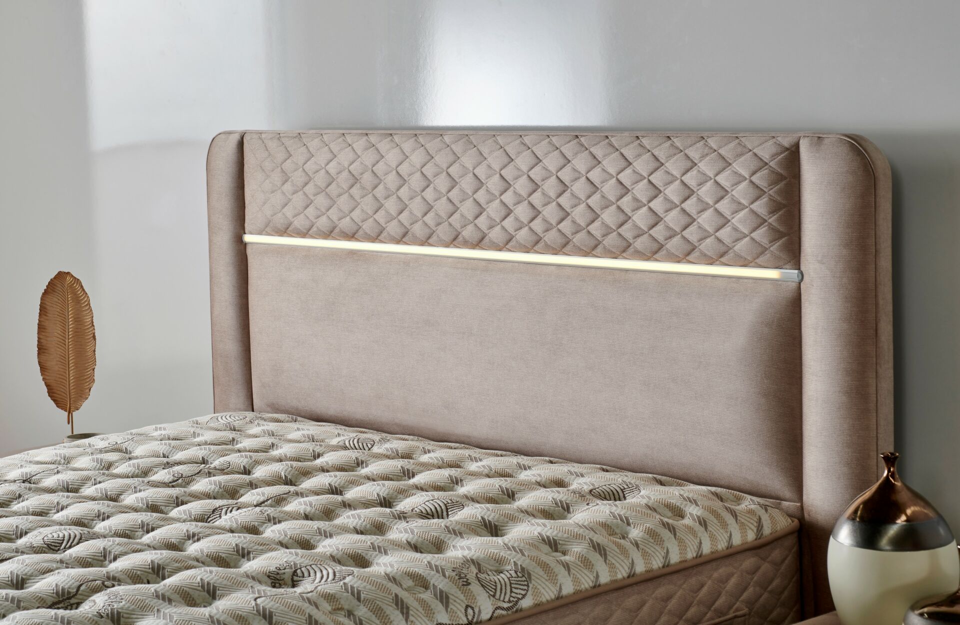 Gusto Krem 180 cm Çift Kişilik Baza Başlığı CB3204