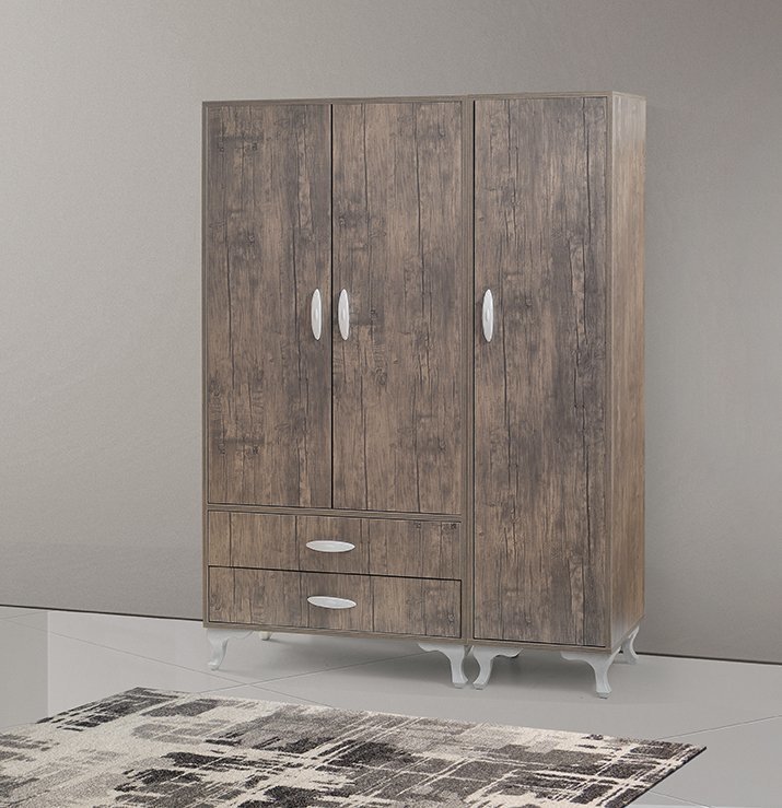 MD S227 Bay-Fronted 3-Door Cabinet (Antique Light)