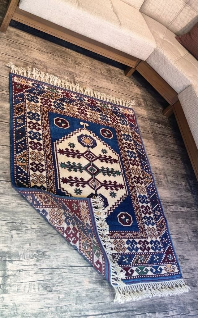 Bergama Woollen Hand-Woven 132x104 Rug MDH1004