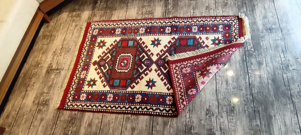 Ayvacik Root Dye Hand-Woven 134x91 Rug MDH1010