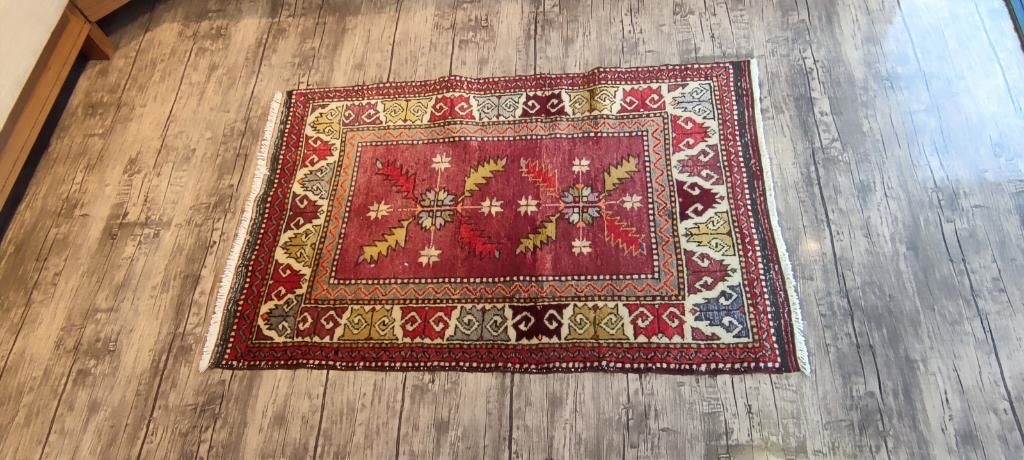 Yunta Hand-Woven 113x80 Rug MDH1011