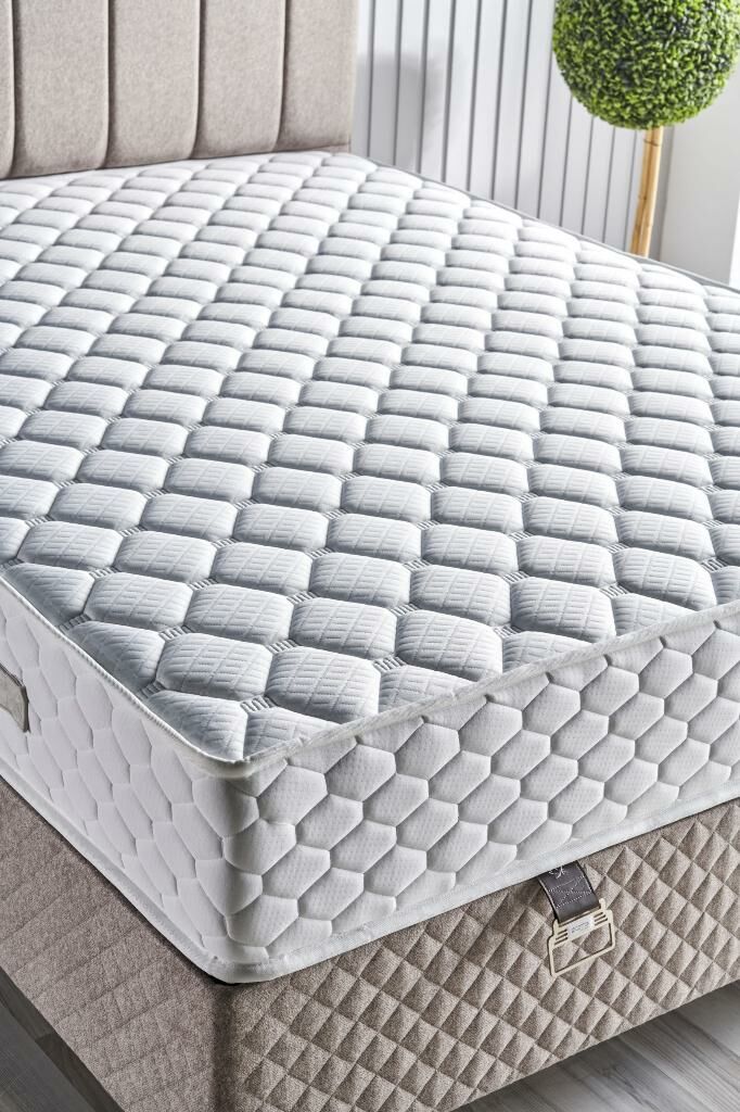 Innova Mink 140x200 Double Mattress, Divan Base, Headboard Set CB2009