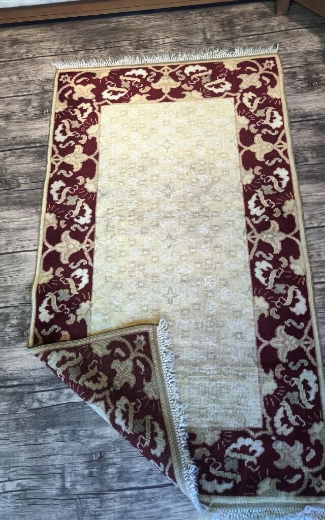 Usak Hand-Woven 134x83 Rug MDH1017