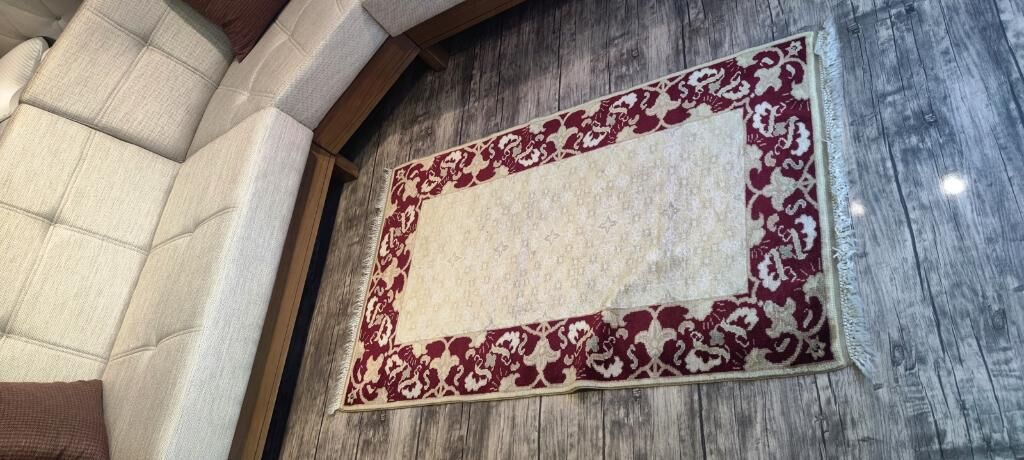 Usak Hand-Woven 134x83 Rug MDH1017