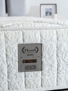 Kermes 140x200 Çift Kişilik Yatak, Baza, Başlık Seti MBL1001