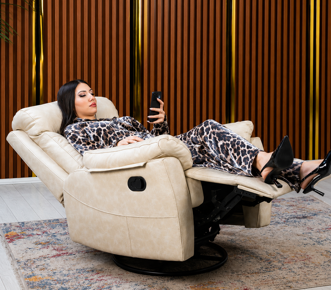 Assos Swivel Electric Recliner TV Armchair