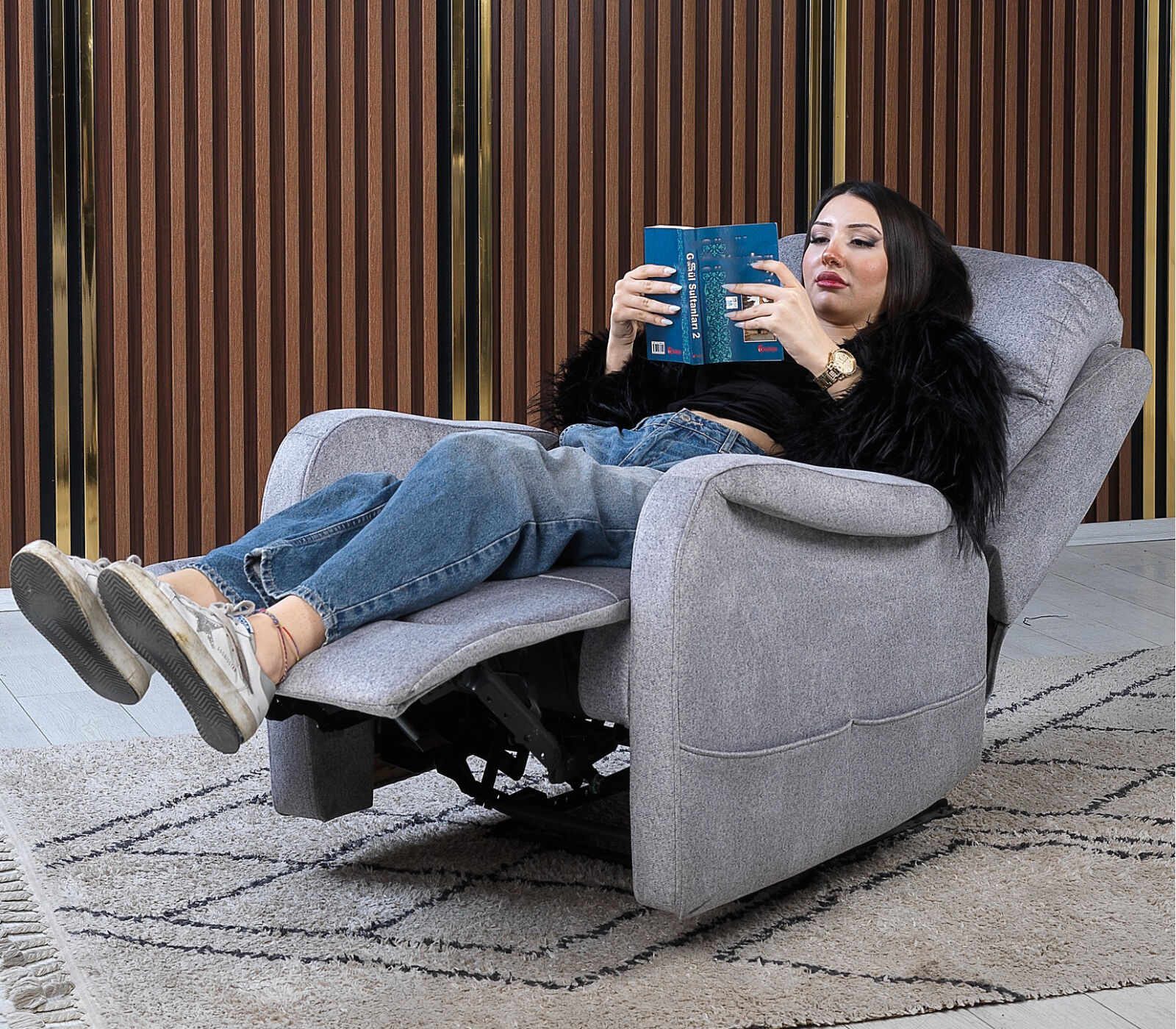 London Swivel Manual Recliner TV Armchair