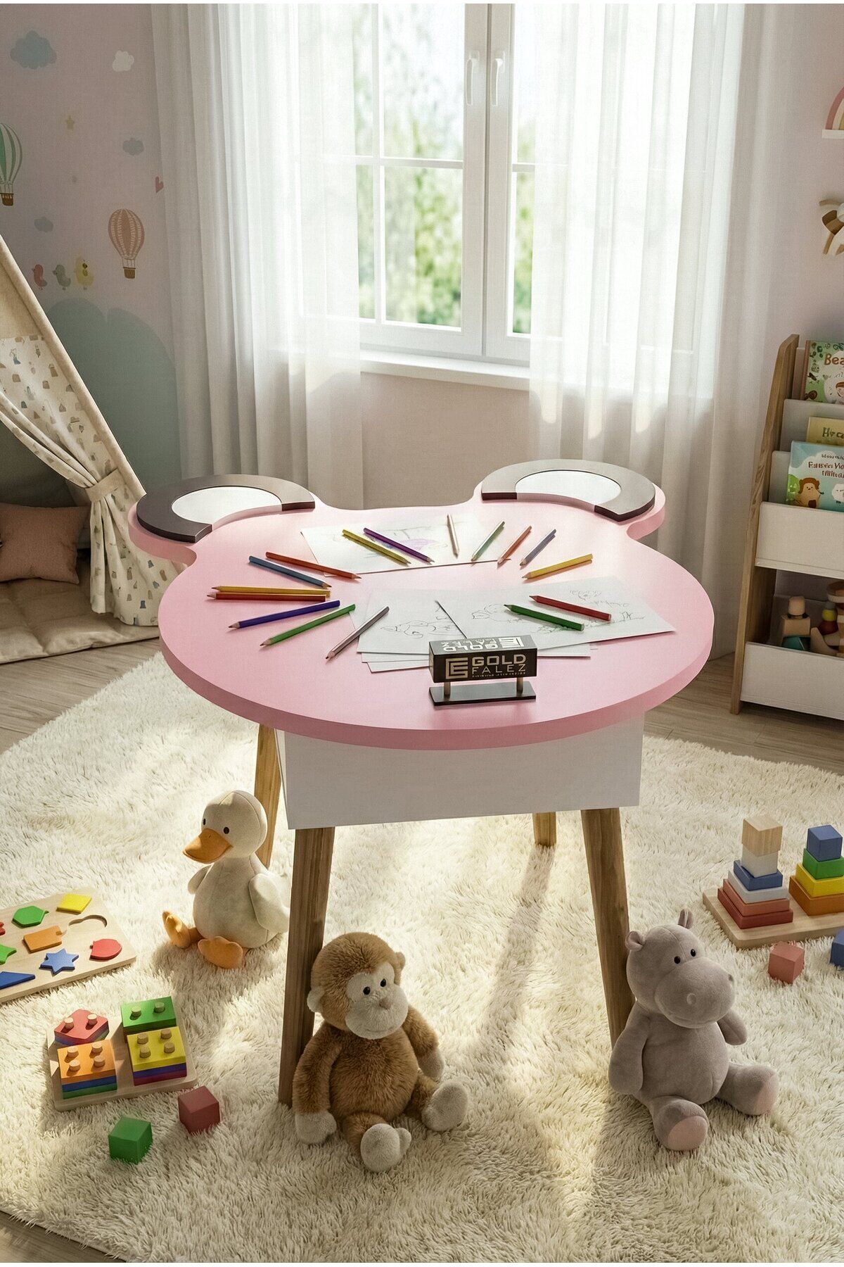 MD Happy Face Children's Table Pink