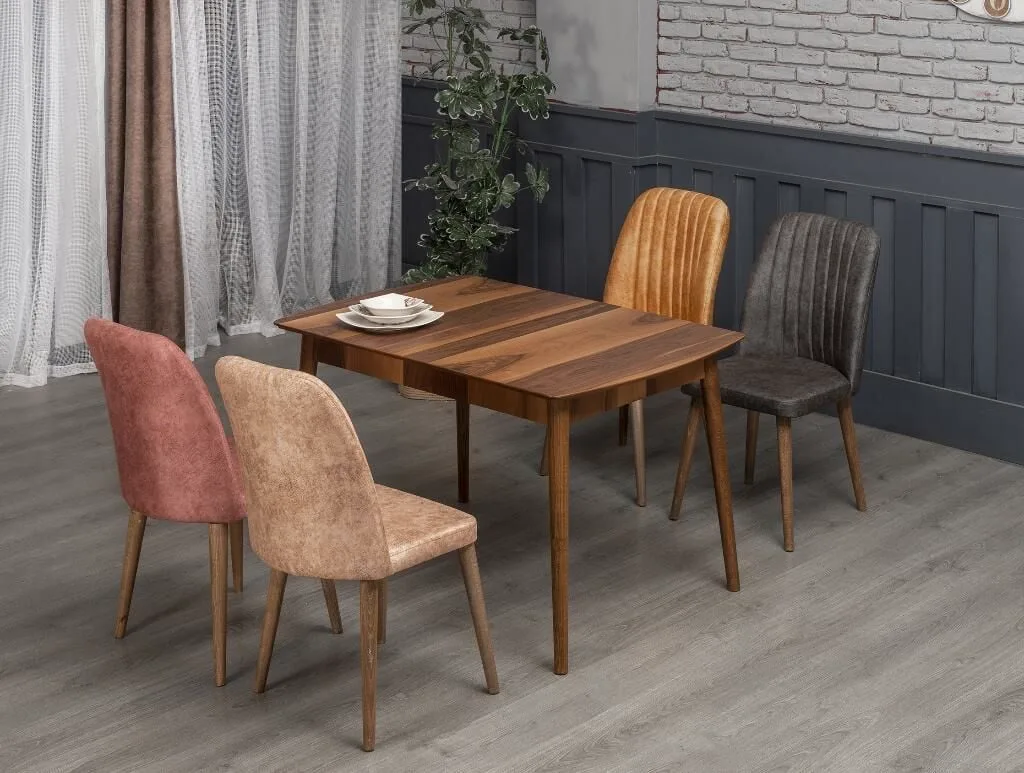 Class parket walnoot tafel en stoelset